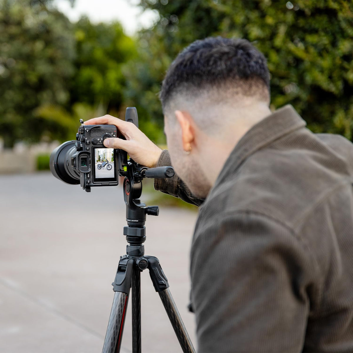 Carbon Fibre Travel Tripod Kit with 3-Way Fluid Head F125205