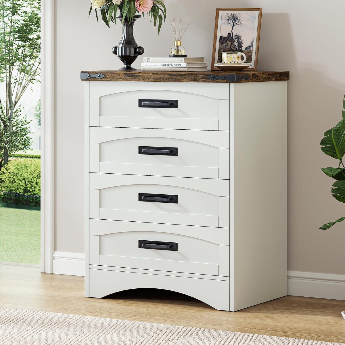 White 4 Drawer Dresser L9924